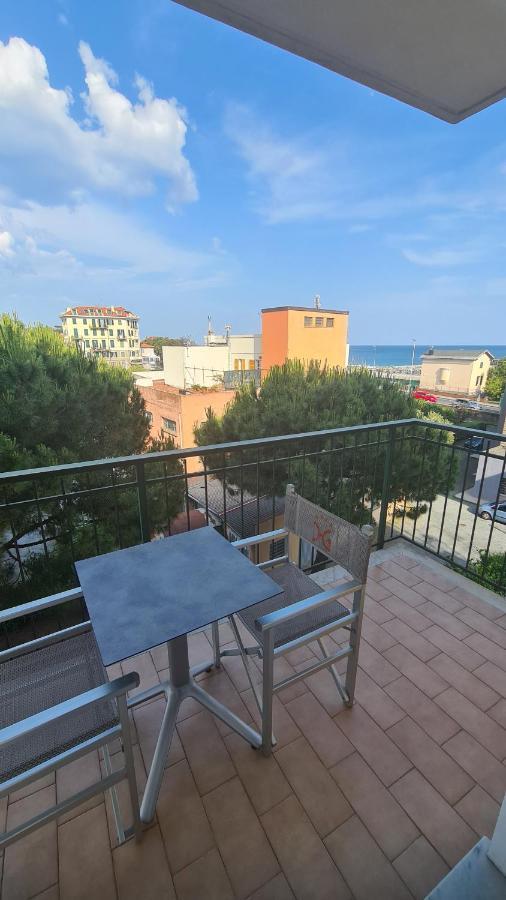 Hotel Garden Albissola Marina Exterior foto