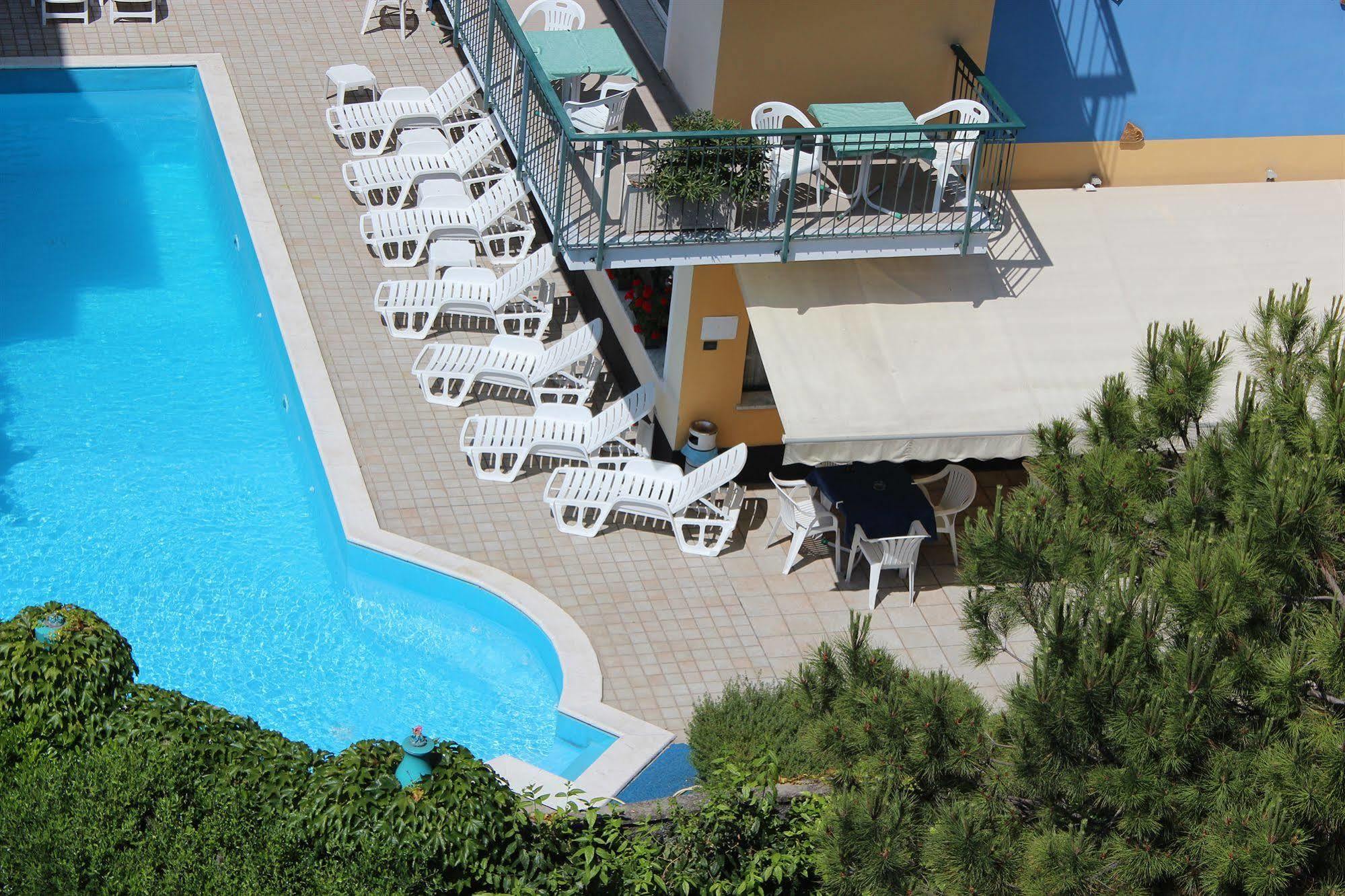 Hotel Garden Albissola Marina Exterior foto